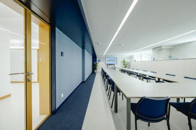 meetingroomblueushape